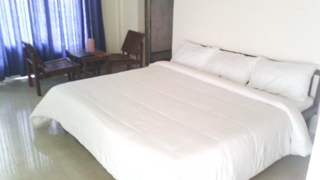 Cozy Swiss Meadows Hotel Khajjiar Phòng bức ảnh