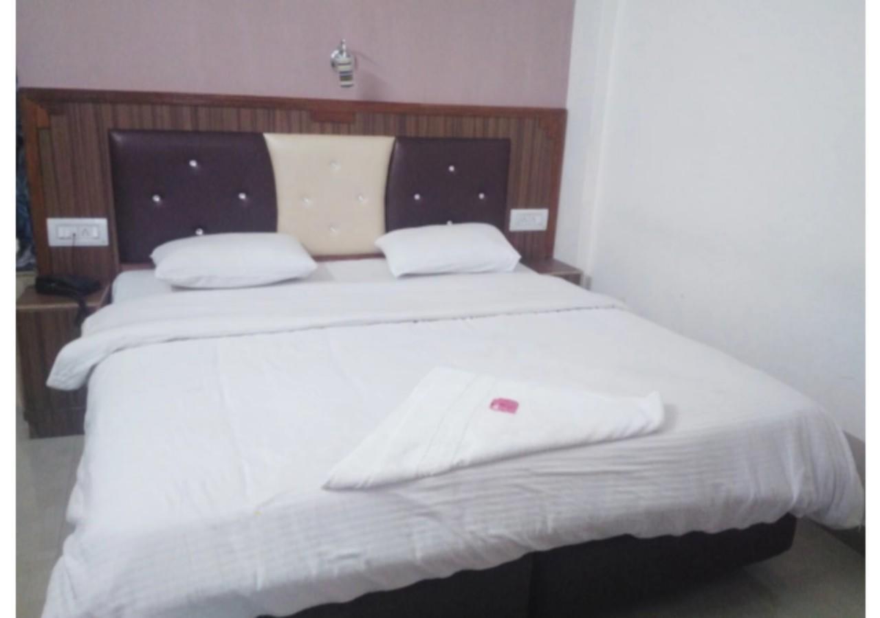 Cozy Swiss Meadows Hotel Khajjiar Ngoại thất bức ảnh